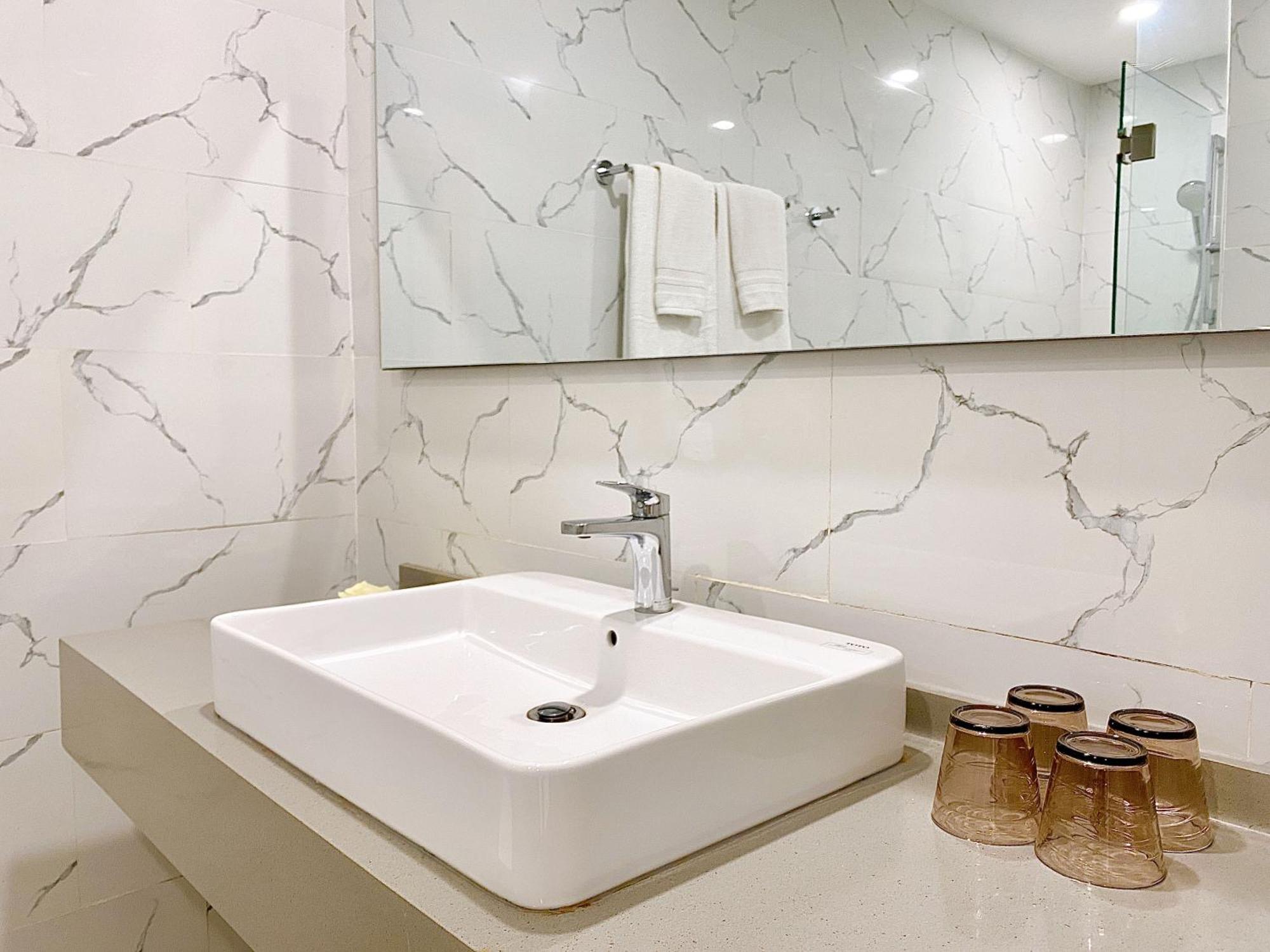 The Luxe Hotel Чау-Док Экстерьер фото