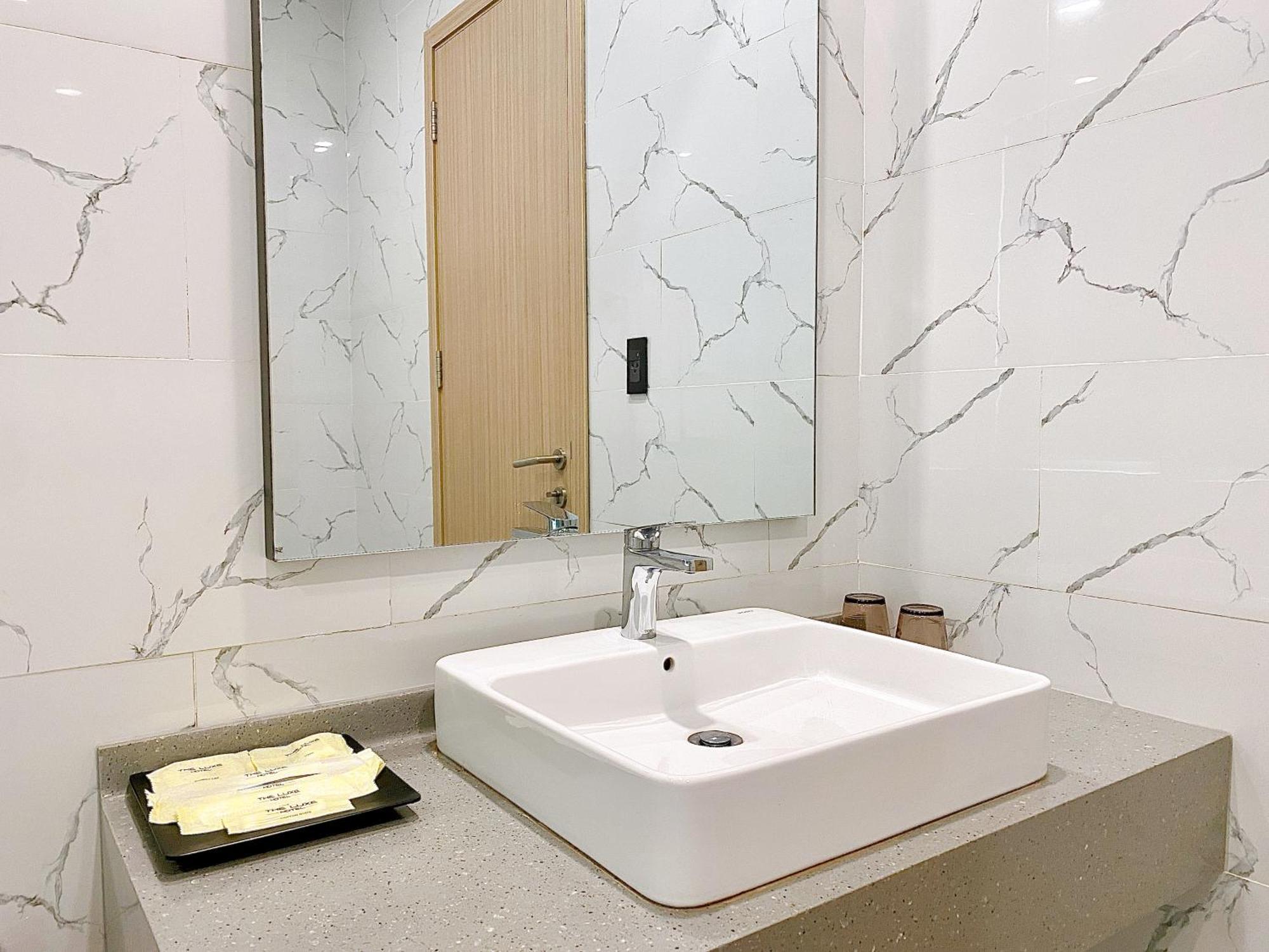 The Luxe Hotel Чау-Док Экстерьер фото